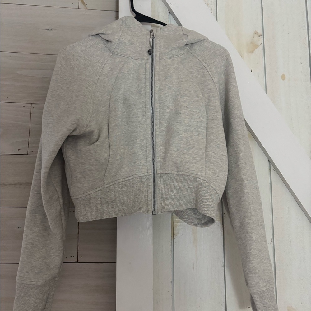 Lululemon Full-Zip cropped hoodie